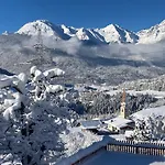 Bergliebe Pitztal 公寓 *